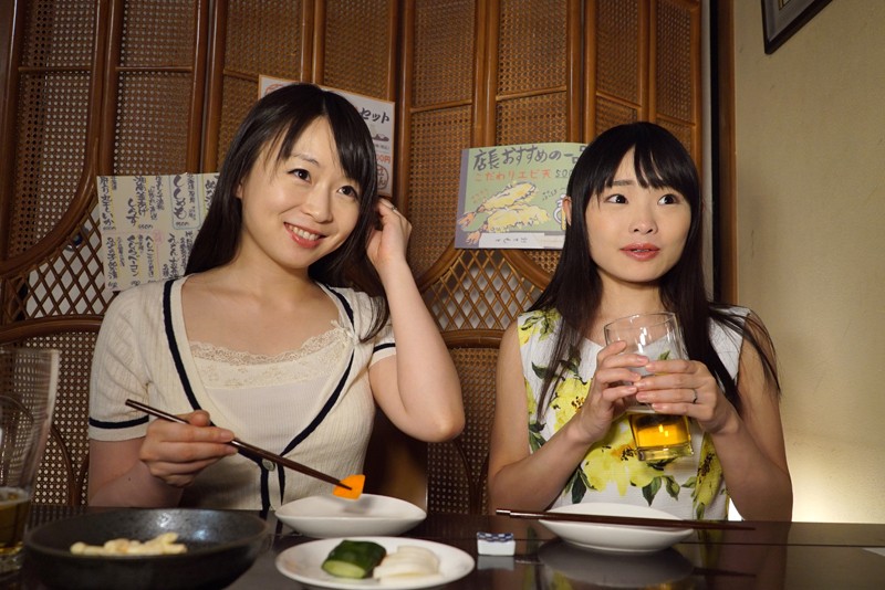 ＜チラリ＞ 相席居酒屋でノリ良し女友達2人組を王様ゲーム飲み合コンまで...