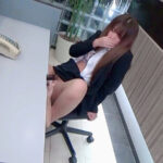 ＜チラリ＞ 受付嬢を穢す＃01 『FANZA』