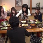 ＜チラリ＞ 地元の同窓会で人妻になった同級生達とすごーくHな王様ゲームをしたら、憧れのあの子のおっぱいとパンティが見放題になって、さらにヤリまくり！！ 『FANZA』