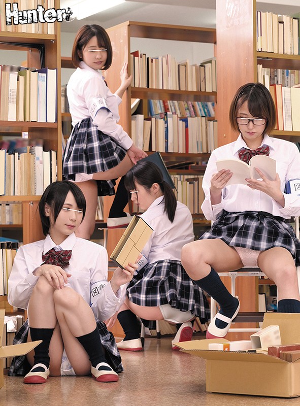 ＜チラリ＞ 無防備パンチラはわざと？ボクが入った図書委員会の女子たちは...