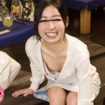 ＜チラリ＞ ブラが浮く程の貧乳チラ見え女子は見られる事に興奮し、その羞恥心から股間を濡らす！ 6 『FANZA』