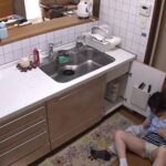 ＜チラリ＞ 「夫に気づかれないよう隠れた押し入れでヤられた若妻は声を潜めながら何度も絶頂する」VOL.1 『FANZA』