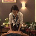 ＜チラリ＞ 初めて来たオイルエステで、エステティシャンが予想以上にミニスカート＆胸チラで対応してくる！その無防備な格好にソソられるが冷めた態度…。しかし僕がデカチンだと気付いた途端、チ○ポに夢中になり本番行為を自ら求めてきた！！2 『FANZA』