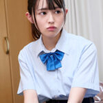 ＜チラリ＞ 寝ている女子校生の妹にイタズラしていたら逆に生ハメを求められて もう発射しそうなのにカニばさみでロックされて逃げられずそのまま中出し！柊木楓 『FANZA』