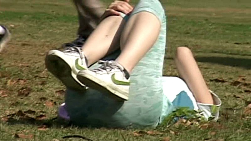 ＜チラリ＞ SOD役員シリーズ スポーツする綺麗なお姉さん No Nu...