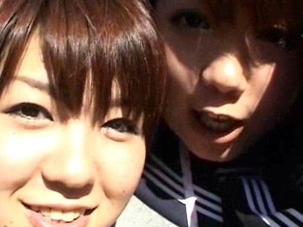 ＜チラリ＞ 女子校修学旅行にカメラあずけちゃいました！ 『FANZA』