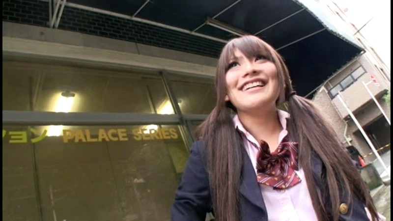 ＜チラリ＞ 素人JK 脱ぎたて生パンツ 『FANZA』