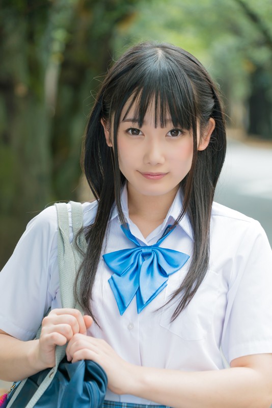 ＜チラリ＞ 再婚相手の連れ子が無防備な女子校生で股間暴走生中出し！ 『...