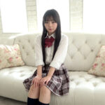 ＜チラリ＞ 制服パンチラ＆股間擦り付けオナニー 泉りおん 『FANZA』