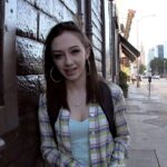 ＜チラリ＞ ロスでナンパしたやせ巨乳女子大生が頼んでもないのにイラマチオしてくるめちゃ性格良し子ちゃんだった リリー（18歳） 『FANZA』