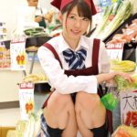 ＜チラリ＞ 『えっもしかして誘ってる？』スーパーで制服のままバイトする女子○生の無防備パンチラでフル勃起！したらバレた！ヤバいと思ったら彼女も発情して… 『FANZA』