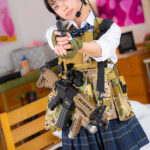 ＜チラリ＞ 『痛い！』サバゲ―女子の誤射がボクの股間にヒット！『お前のせいで勃たなくなったじゃん！』『ゴメンどうしたら良い？』『とりあえずパンツ見たら 『FANZA』