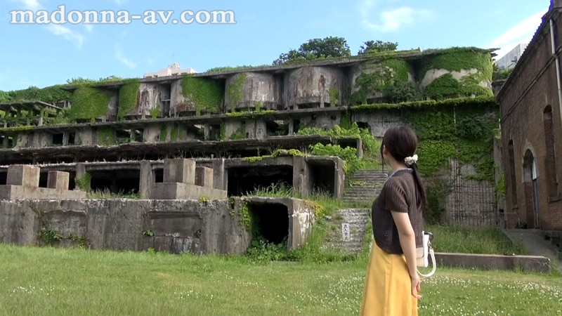 ＜チラリ＞ 地方在住人妻地元初撮りドキュメント 新潟佐渡編 魚沼晴美 ...