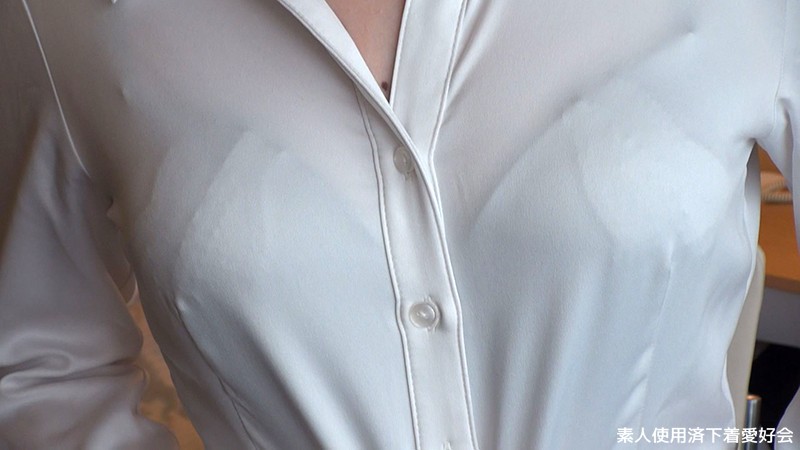 ＜チラリ＞ 就活必死！！早く内定もらって遊びた～い リクルートスーツの...