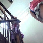 ＜チラリ＞ 幼なじみの近所のお姉ちゃん達のデカく成長した尻がミニスカからハミ出して僕を誘う。昔みたいにスカートめくりしたら逆に興奮してきたお姉ちゃん 勃起チ○ポを自分からズボッてハメちゃった 『FANZA』