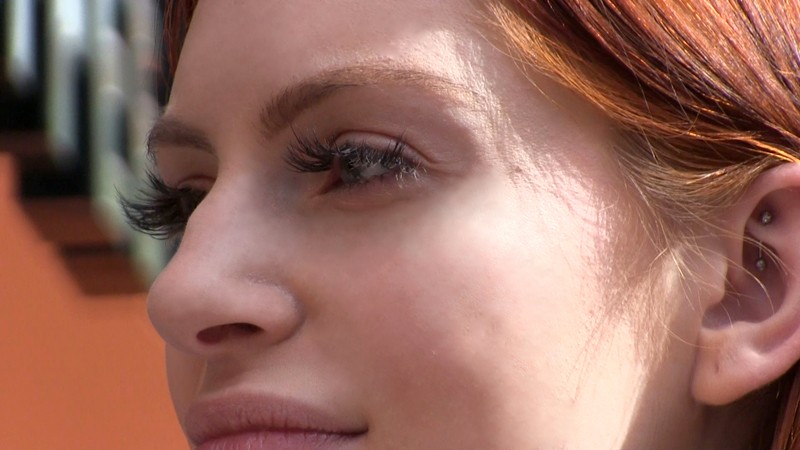 ＜チラリ＞ ロスでナンパした高身長アパレル店員が自慢の美脚で軟体SEX...