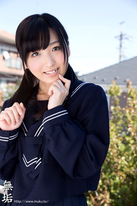 ＜チラリ＞ 八重歯がかわいい妹がいつの間にかチ○ポ大好きになっていてS...