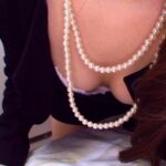 ＜チラリ＞ 葬儀会場 霊安室 病室 喪服美熟女未亡人たちの胸チラとパンチラ97名 『FANZA』