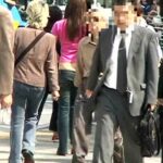 ＜チラリ＞ 半尻露出 『FANZA』