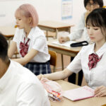 ＜チラリ＞ マジ？？世界初AI生成AV 写真の中の女の子が動き出す！！AIで性格までスケベに書き換えて好き勝手にハメ倒し何度も中出し！！ 香水じゅん 松本いちか 『FANZA』