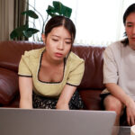 ＜チラリ＞ 偶然見えた胸チラしている姿に発情しちゃった俺 浜辺栞帆 『FANZA』