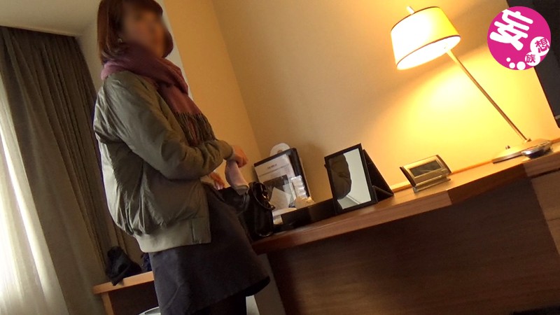 ＜チラリ＞ 神田まことでございます。この汁尽きるまで発射させていただき...