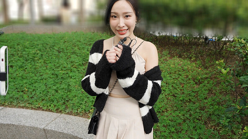 ＜チラリ＞ ショッピング好きが集まる台北中○区でナンパしたらムニムニ柔...