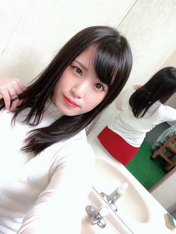 ＜チラリ＞ 同窓会で再会したクラスメイトりおなちゃん（26） 人妻にな...