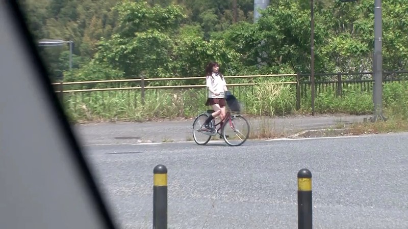 ＜チラリ＞ みずきちゃん 『FANZA』