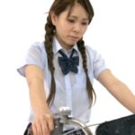 ＜チラリ＞ 自転車のパンチラ2 『FANZA』