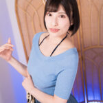 ＜チラリ＞ 人妻限定高級エステサロン 無料体験チラシを持ってきた人妻はずきさん 『FANZA』