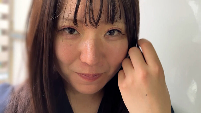 ＜チラリ＞ 街角で声をかけてパンツの染みを見せてもらう 派遣事務員 ま...