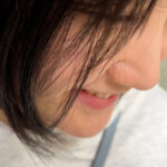 ＜チラリ＞ 街角で声をかけてパンツの染みを見せてもらう 子供英語塾アルバイト のあちゃん 『FANZA』