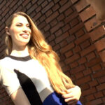 ＜チラリ＞ 裸を見せてくれたら、日本でデビュー間違いなし！？言葉巧みに誘導すれば、股もマ○コもさらけ出す！ 『FANZA』