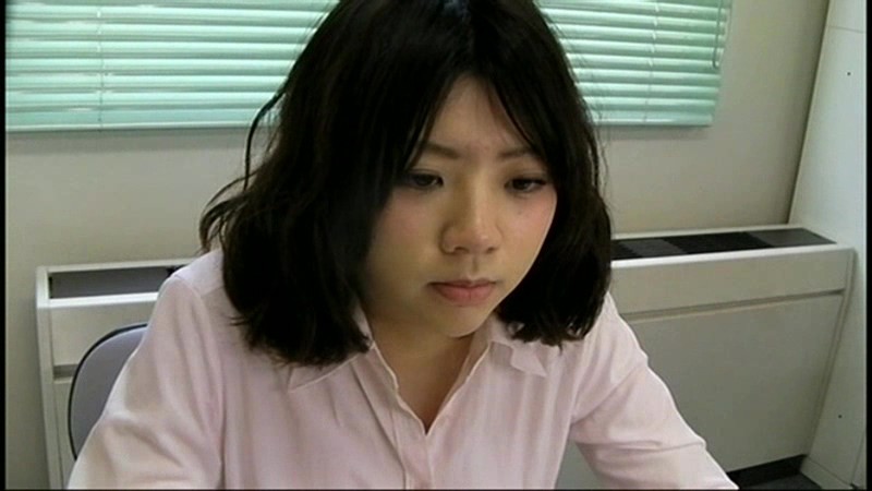 ＜チラリ＞ 新人社員が撮影した美人OLたちのパンチラ盗撮 3 『FAN...