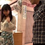 ＜チラリ＞ 薄着で買い物に来ている奥様は欲求不満でございます。 『FANZA』