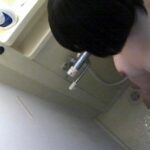 ＜チラリ＞ 盗撮、漫画喫茶シャワールーム 『FANZA』