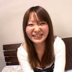 ＜チラリ＞ ノーパン素人娘 脱ぎたて生パンティー手コキ 1 『FANZA』