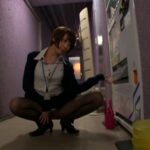 ＜チラリ＞ 僕の視線に気付きながら無防備パンチラで意地悪してくる同僚女子社員 『FANZA』