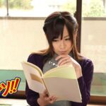 ＜チラリ＞ 近所のママ友を民家盗撮したところ、な、なんとマ○コとアナルをイジり2穴同時オナニーしていたので… 『FANZA』