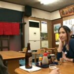 ＜チラリ＞ 鬼●川温泉の大衆食堂の女将さんに「どっか遊ぶところない？」って聞いたら「私じゃダメですか？」って言われて、その流れで… 『FANZA』