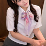 ＜チラリ＞ ミニスカパンチラでその気にさせて、勃起ペニスをプリ尻に密着させ回春を誘うメンズエステ 美澄玲衣 『FANZA』