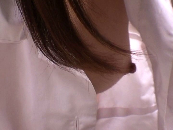 ＜チラリ＞ 教育実習生が一生懸命盗らえた中○生のノーブラ胸モロ映像 6...
