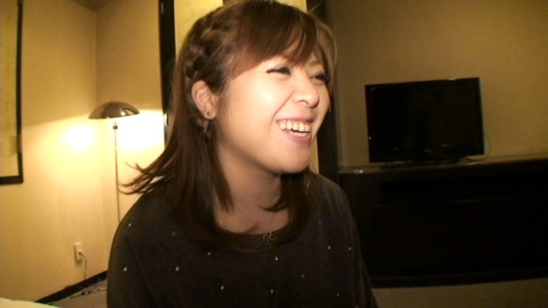 ＜チラリ＞ 現役フードル 016 YUI 『FANZA』