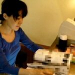 ＜チラリ＞ 喫茶店カウンターパンチラ4 『FANZA』