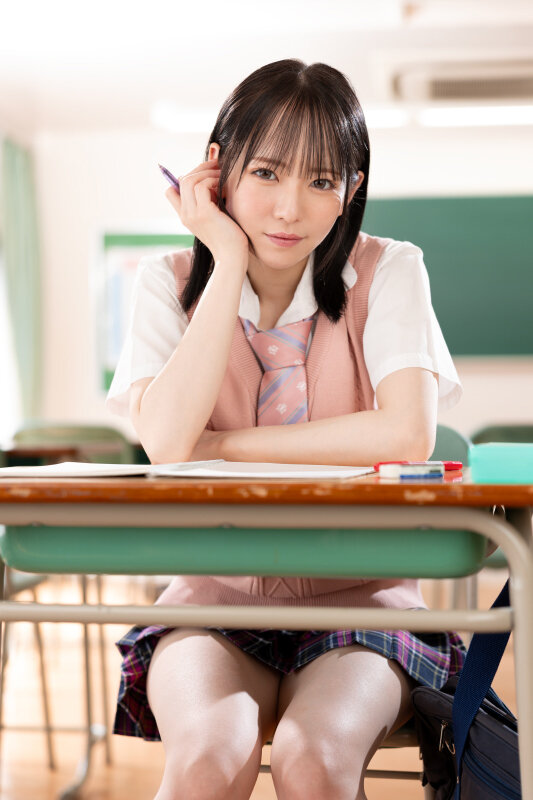 ＜チラリ＞ 小悪魔挑発美少女 西元めいさ 『FANZA』