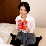 ＜チラリ＞ オナホ使ってみたい！だから君のオチ〇チン出してみせてよ！僕の勃起チ〇ポ見て、マ〇コも濡れちゃった女の子！ 水谷梨明日 『FANZA』