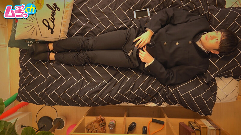 ＜チラリ＞ ●校生REC 勉強に集中できない童貞男子●校生をHカップ美...