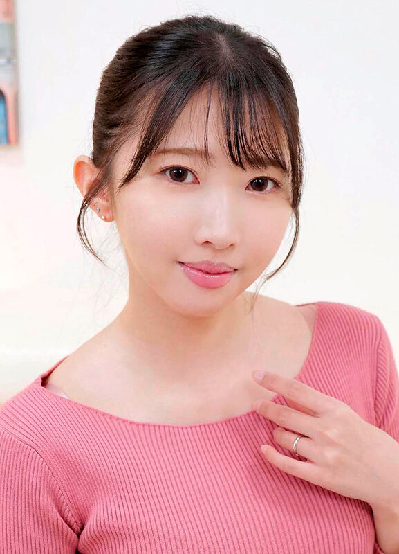＜チラリ＞ 素人奥様ナンパ童貞君の包茎チ○ポむいて洗ってあげてもらえま...
