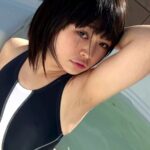 ＜チラリ＞ 競泳水着のまばゆい脇の下 『FANZA』